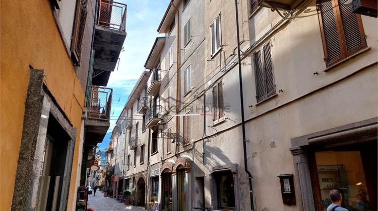 House with three apartments in Borgo Ponte