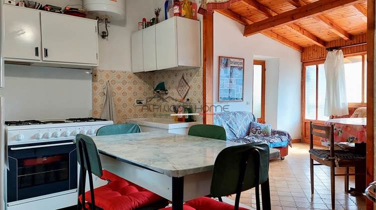 Casa in posizione soleggiata e panoramica