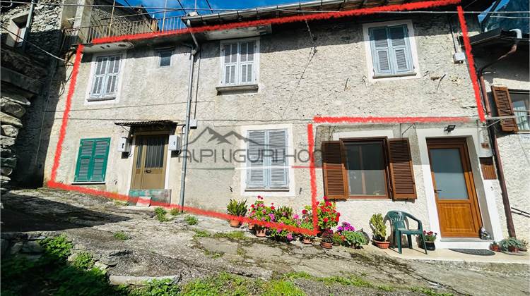 Haus zu Verkauf in Ormea