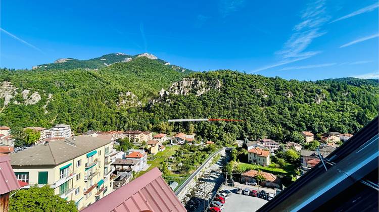 Appartamento mansardato con vista panoramica su Ormea. 