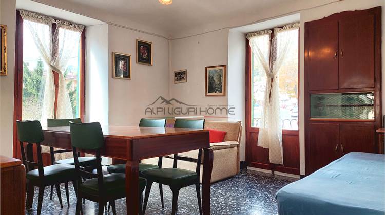 Due appartamenti, terrazzo e giardino