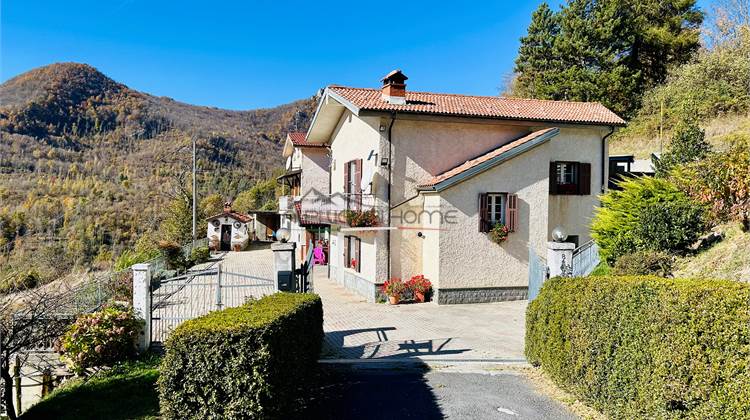 Due proprietà indipendenti con 21.000 metri di terreno. 