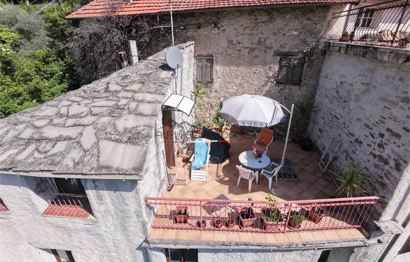 Haus zu Verkauf in Pieve di Teco