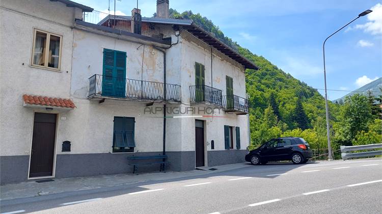 Due appartamenti, terrazzo e giardino