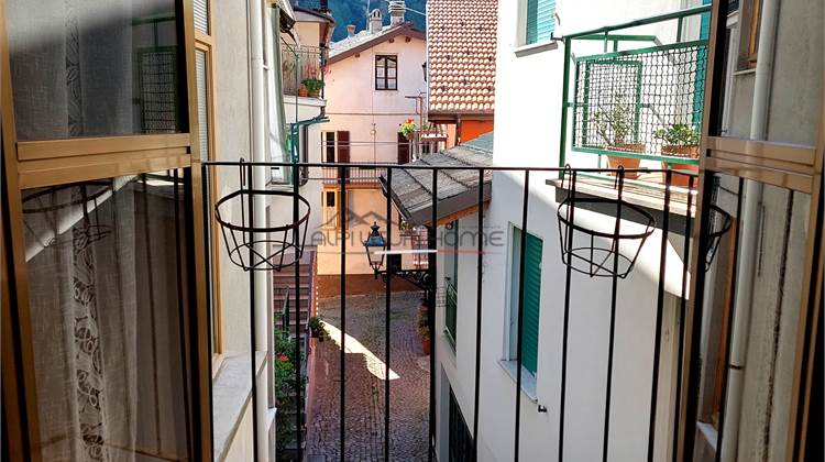 Three-rooms apartment in historc center