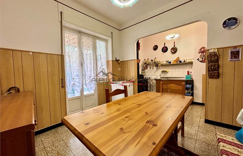 Appartamento con affaccio sulla Piazza del paese