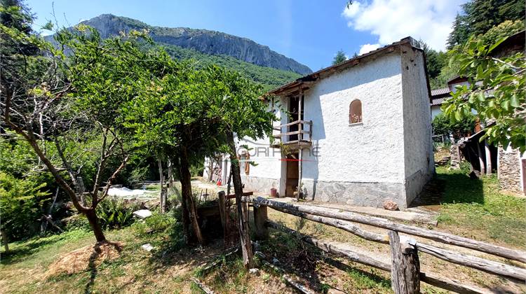 Haus zu Verkauf in Garessio