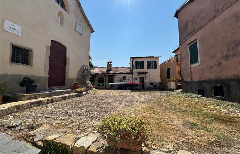 Casa in borgo medievale con terrazza panoramica vista mare