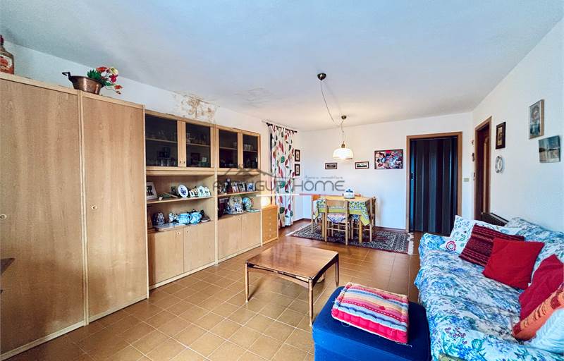 Apartment with independent entrance and dual outdoor exposures