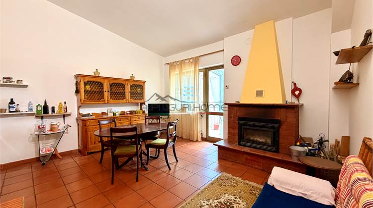 Helle 1-Zimmer-Wohnung mit Panoramaterrasse und Garage