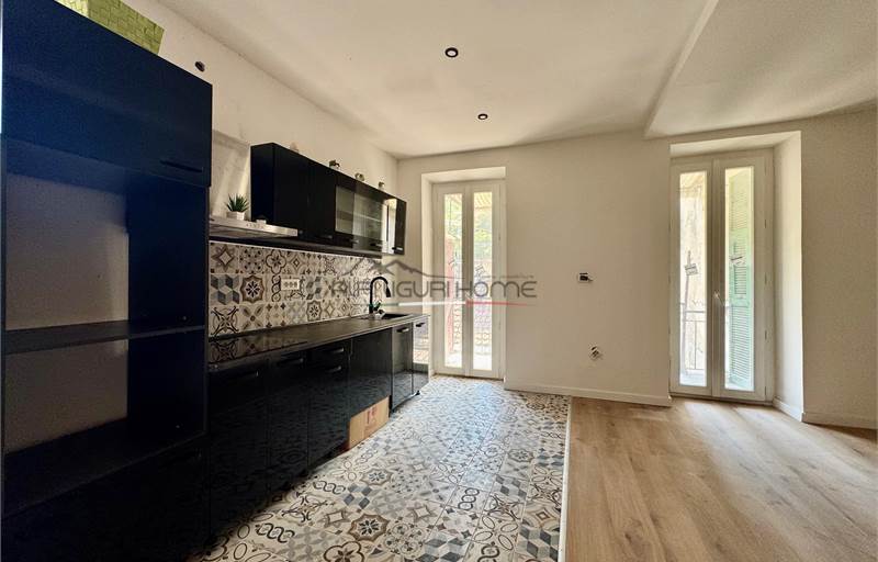 Recently rennovated Four-Bedroom Apartment
