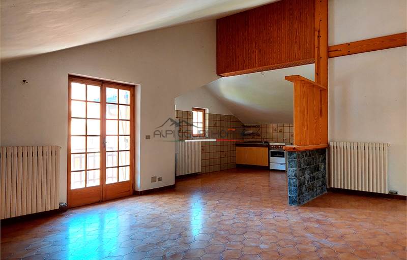 Apartment with three rooms and two bathrooms
