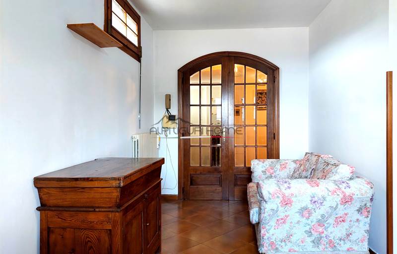 Immediately habitable apartment 20 km from Imperia