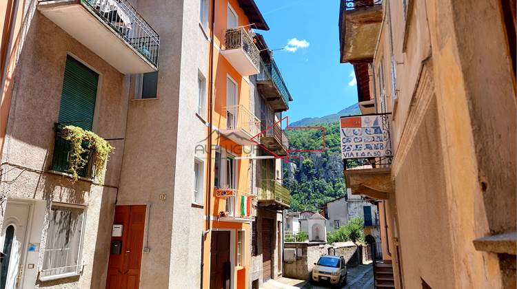 House with three-bedroom, two-bathroom in central Ormea