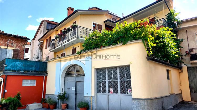 Appartamento trilocale con terrazzino